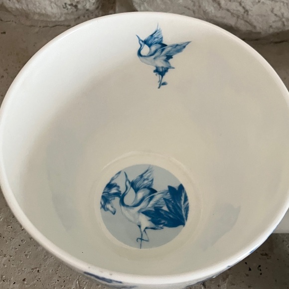 Bluebird & Willow UK Blue Birds Toile Ceramic Mug - Picture 3 of 5